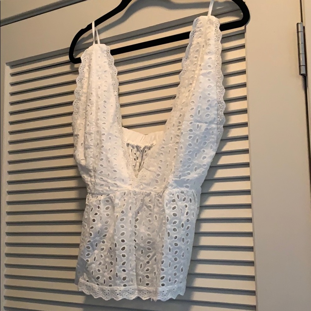 white tank